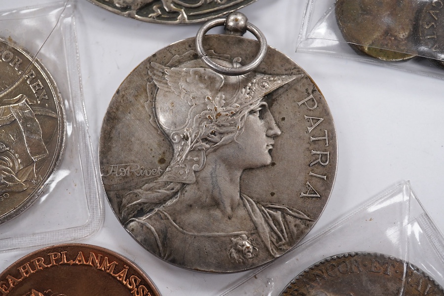 Historic and Commemorative medals, including Frederick the Great silver medal, French Patria silver medal, unnamed, replica medals etc.